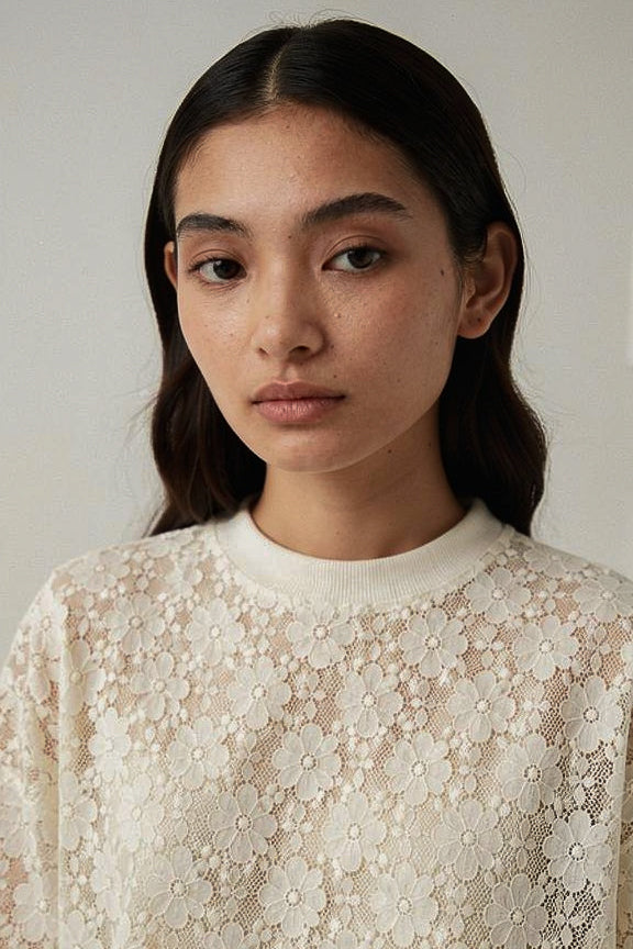 Rachel_stern__DERALkeep_image_and_model_the_same_but_zoom_out_a_bit_to_see_m_b31e2b4b-cc2d-4a3d-9187-e709cf954984-2.jpg