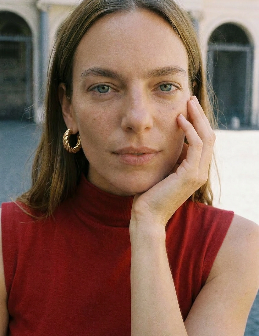 Rachel_stern_closer_zoom_into_image_different_pose_b7ff49e3-a6af-4198-993f-5900f2c0ce94_1.png