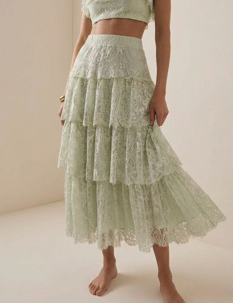 Rachel_stern_remove_models_shoes_and_bag_have_her_swinging_the_dress_with_one_97a4d28a-4879-497a-b891-fc7b78cb3b29_1.jpg