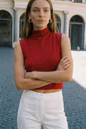 The Naya Top – Fitted Sleeveless Knit