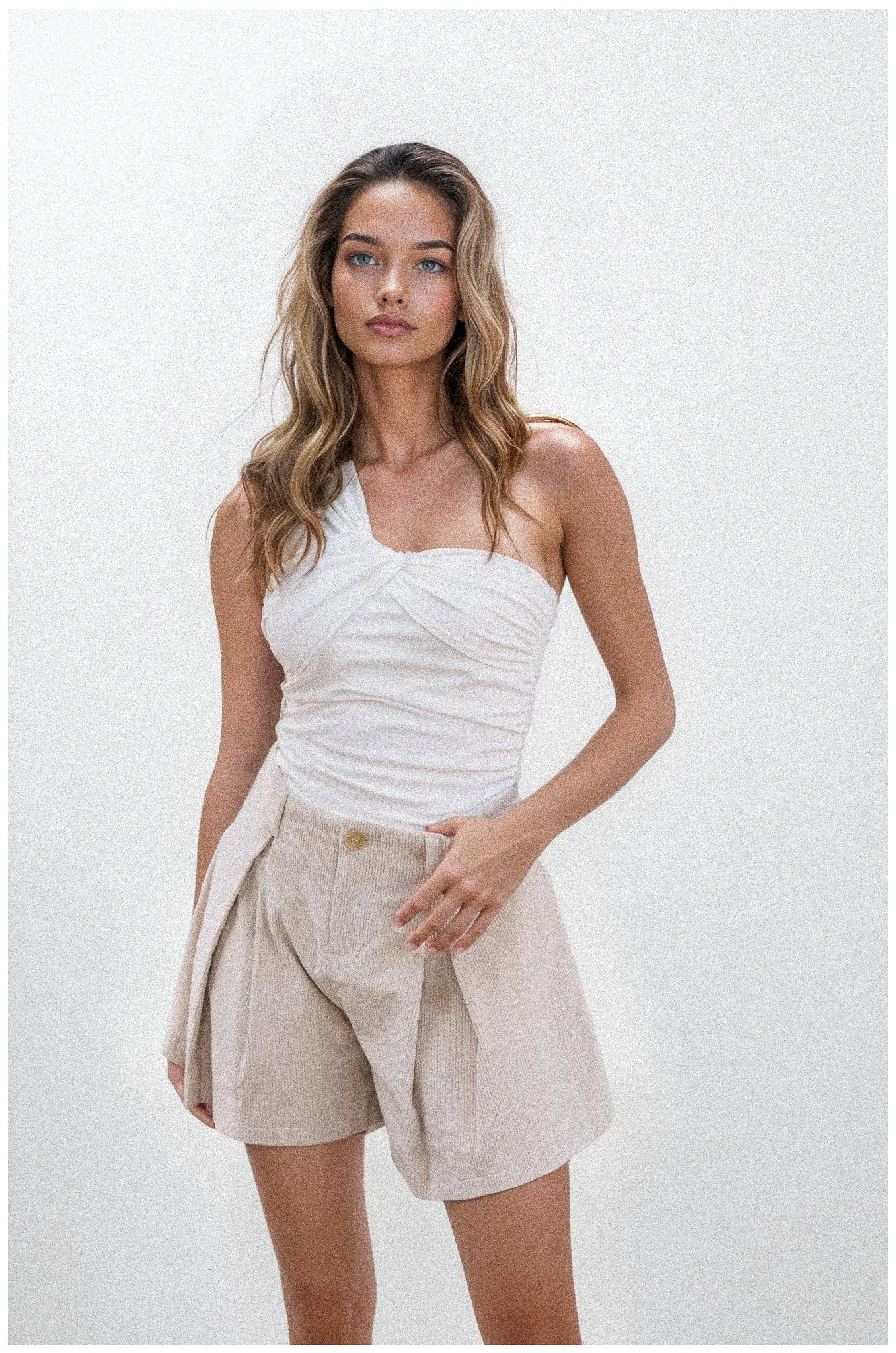 Corduroy Tailored Shorts – Beige